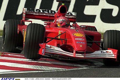 Japán Nagydíj: Michael Schumacher üldözi Mika Hakkinent – 2001