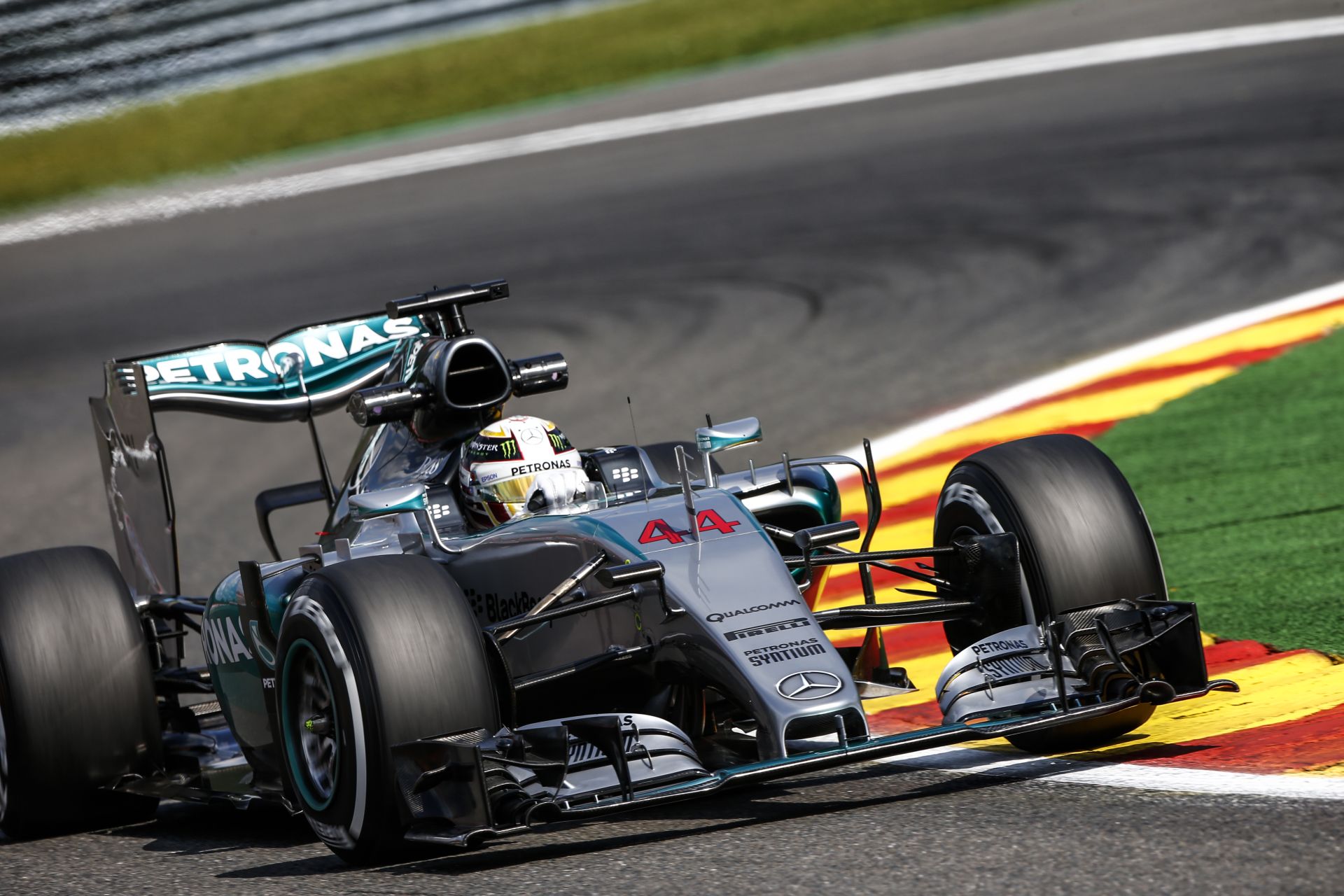 Hamilton érinthetetlen volt az időmérő előtt! Rosberg második Vettel és Räikkönen előtt! Megkotlott a McLaren Alonso alatt