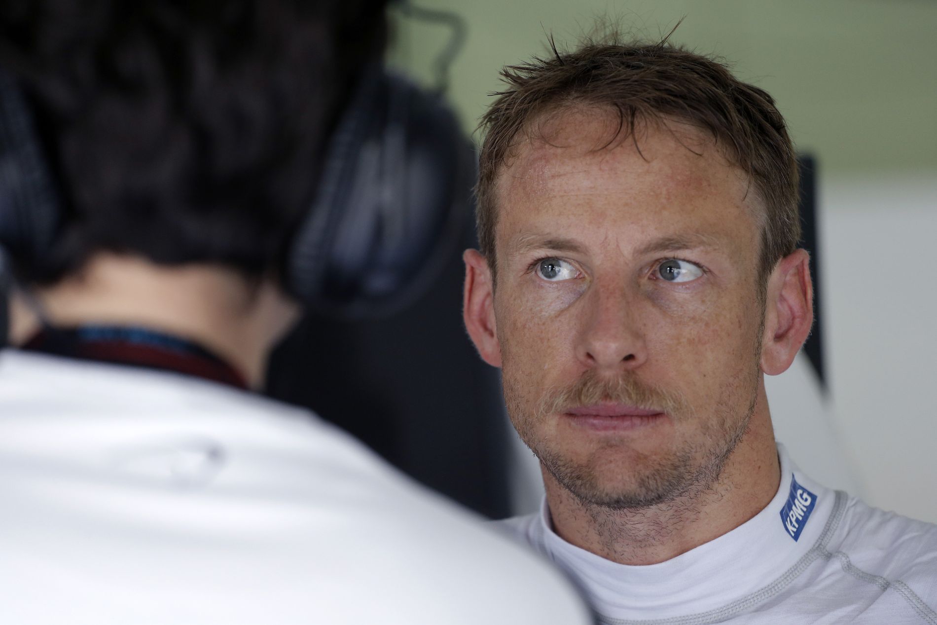 Button nem érti: 25 helyes büntetést kapok, de csak 20 autó van a rajtrácson!