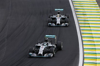 Brazil Nagydíj 2014: Hamilton nem engedte, hogy Rosberg egy teljesen tökéletes hétvégét fusson