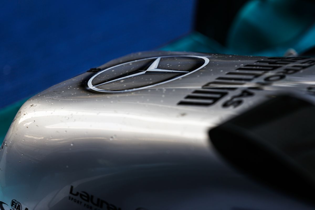 A Daimler elnöke is tudja: az ünneplésre árnyékot vet Jules Bianchi tragikus balesete