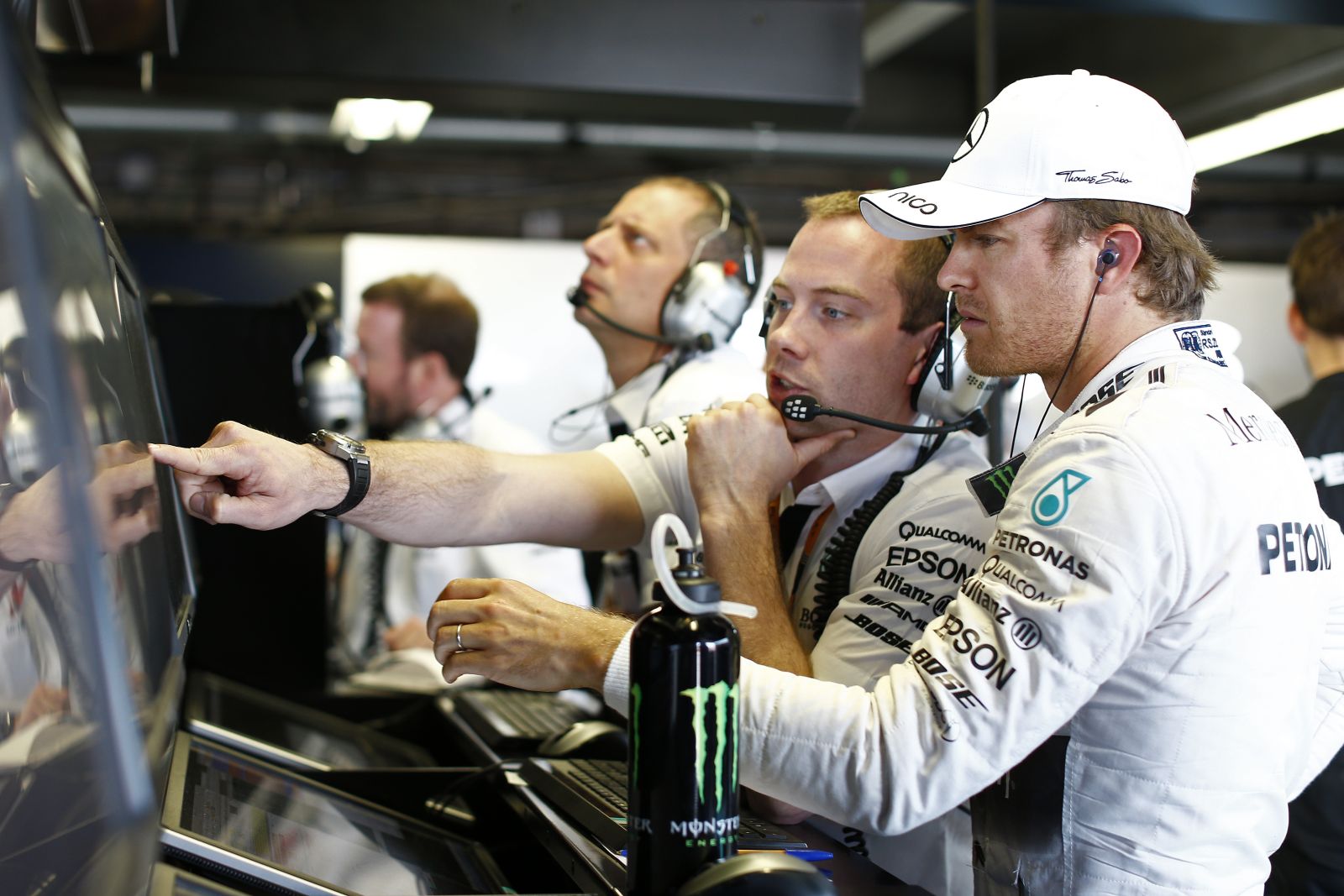 Honnan tudta a Mercedes, hogy melyik a rossz szett: Rosberg nem akar magyarázkodni