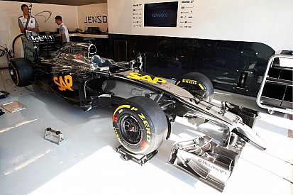 McLaren: Egy kis narancssárga került a gépezet(re)be