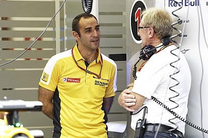 Benne van, hogy jövőre csak két ügyfele lesz a Renault-nak - egyszer a Mercedes is kifullad