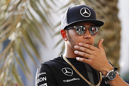Hamilton azt csinál, amit csak akar - de a brit valójában mennyit ér meg a Mercedesnek?
