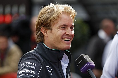 A médiában volt zűrzavar, nem a Mercedesnél: Hamilton és Rosberg továbblépett