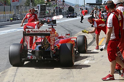 Szuper-lassítva a Ferrari bokszkiállása Barcelonából: 2.5 másodperc