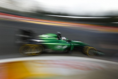 Caterham: Kobayashi jobb munkát végez, mint Ericsson, de nem tudunk mit tenni