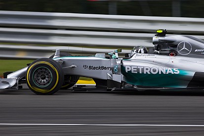 12 futamot követően továbbra is Rosberg áll az élen, közeledik Ricciardo