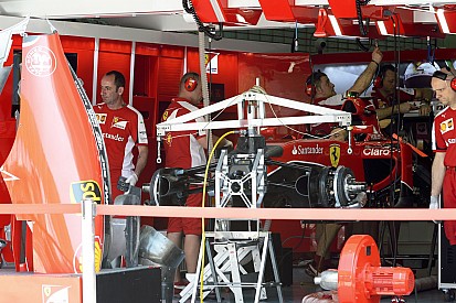 A Mercedes emeli kalapját a Ferrari előtt, szerintük az üzemanyag miatt fejlődtek az olaszok