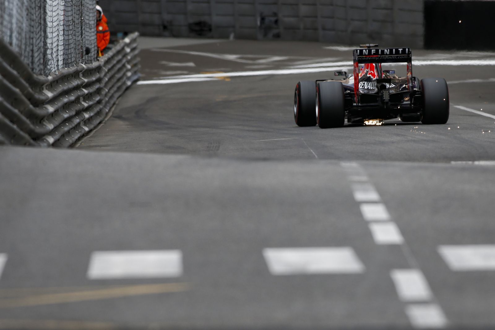 A Renault-nak semmi köze a tegnapi eredményhez: a Red Bull megoldotta a karosszériát