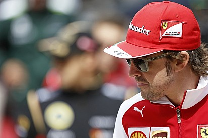 Alonso technikai garanciát és nagyon sok pénzt kér a Ferraritól a maradásáért cserébe