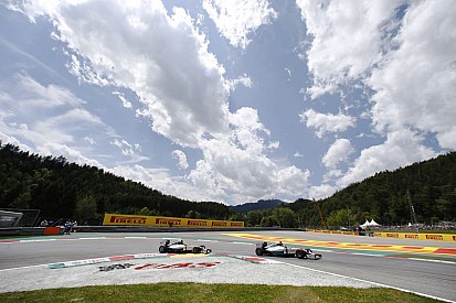 A nyári szünet után jöhet Hamilton és Rosberg kemény párharca!