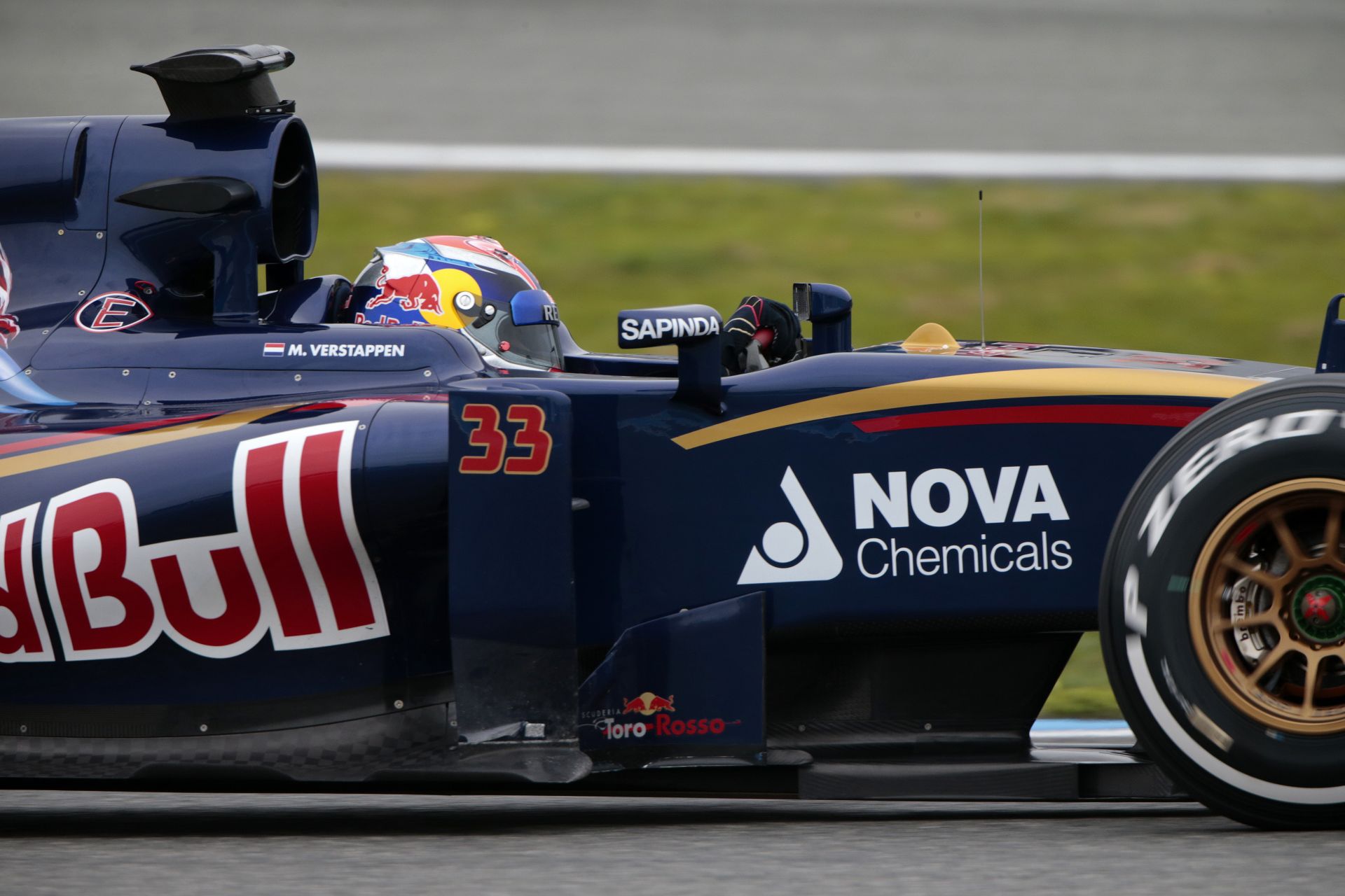 Jól ment a 17 éves F1-es versenyző Jerezben