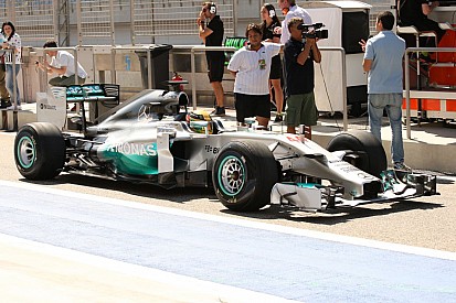 Lauda és a magabiztos Mercedes: a teszteredmények semmit sem árulnak el (táblázat)