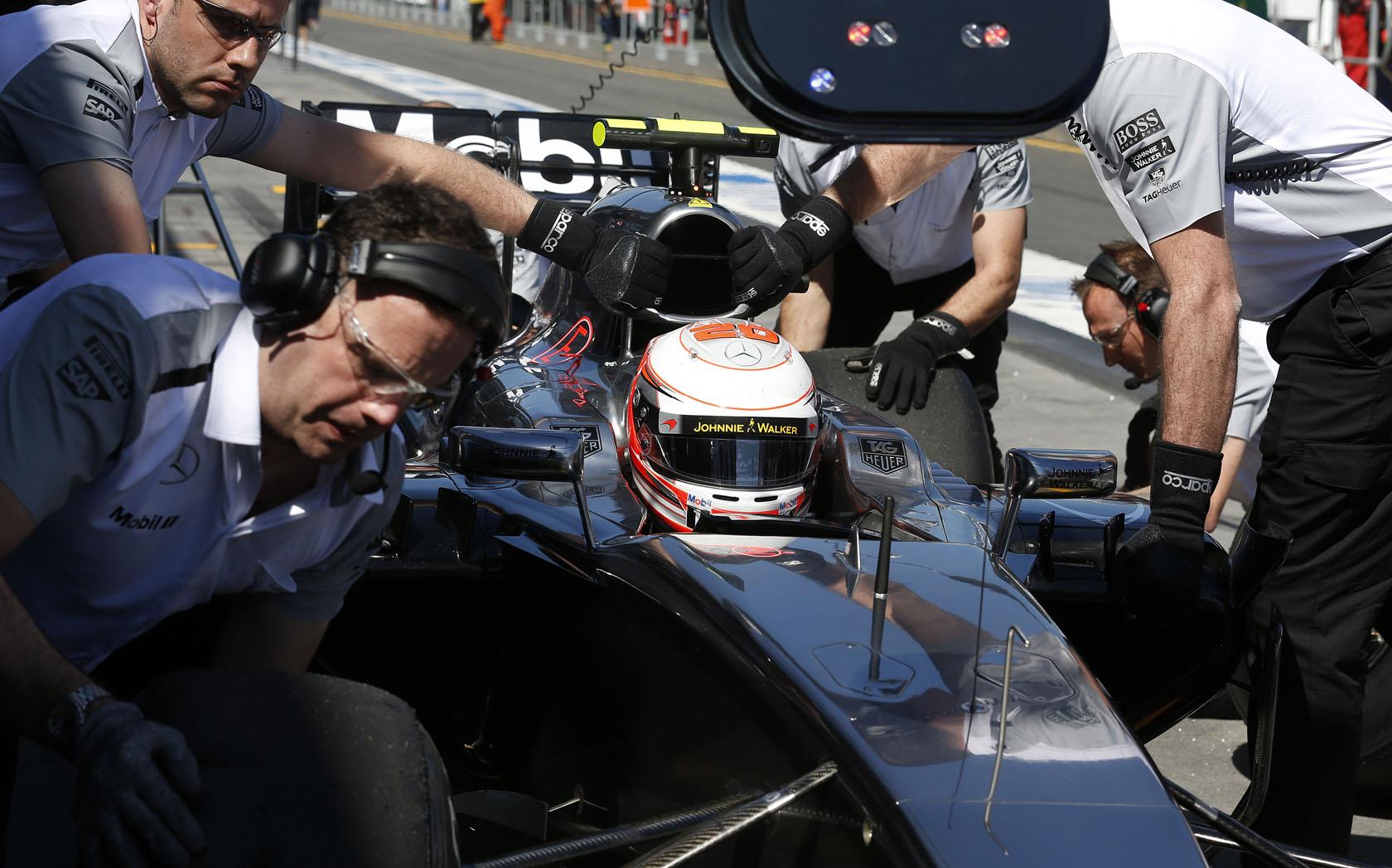 Magnussen a McLaren volánja mögött: onboard videó a harmadik edzésről