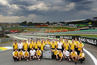 Akár 850 lóerősek is lehetnének az F1-es szívó V8-asok, ha nincs a „fagyasztás”