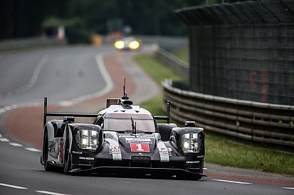 Porsche al frente en los entrenamientos libres