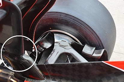 Ferrari: ecco il mono pilone che fa flettere l'ala posteriore