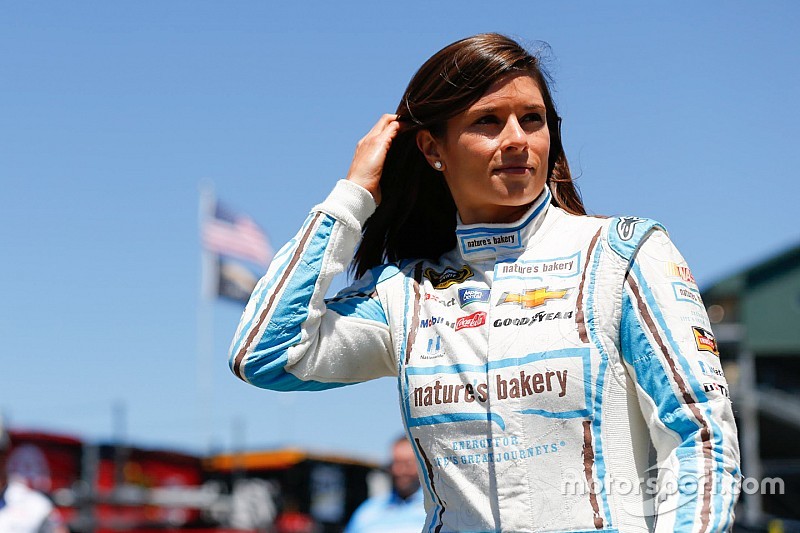 Nueva actitud de Danica la lleva a su mejor día en Sonoma