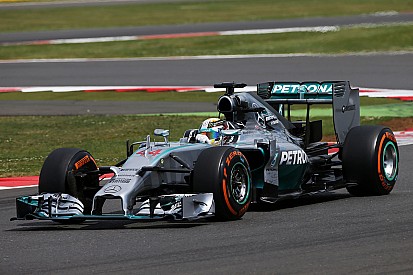 Mercedes ook met 2014-bolide in actie tijdens F1-test Silverstone