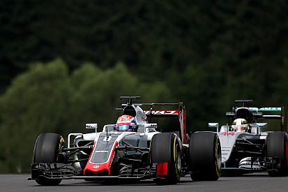 Grosjean stoort zich aan Hamilton: “Het had een zware crash kunnen zijn”