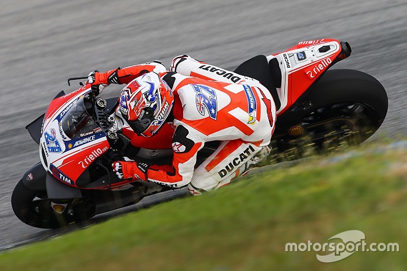 Stoner no descarta correr como wildcard tras el verano