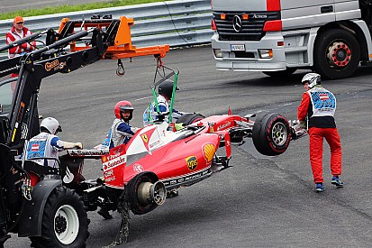 Ferrari ne s'explique pas encore la défaillance du pneu de Vettel
