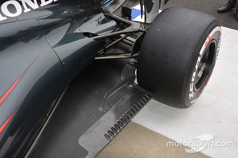 Tech update: Wijzigingen aan McLarens MP4-31 vloer en brake duct