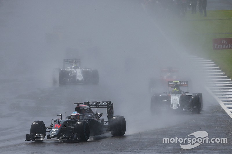 Una carrera para no estar orgullosos, dice Alonso