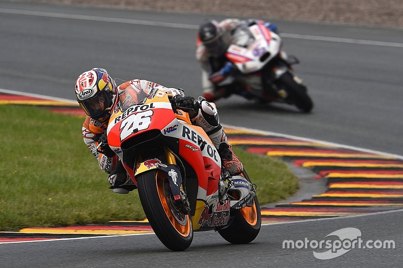 Pedrosa kon door mechanisch probleem strategie Marquez niet volgen