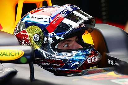 FIA: Ферстаппен був “на грані жорстким” з Райкконеном