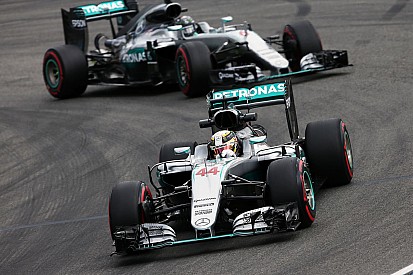 Mercedes quiere evitar una reprimenda a Hamilton