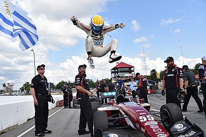 Urrutia vence a Stoneman en la segunda en Mid-Ohio