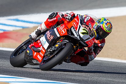 Ciabatti: "Ducati deve fornire a Davies e Melandri una Panigale migliore"