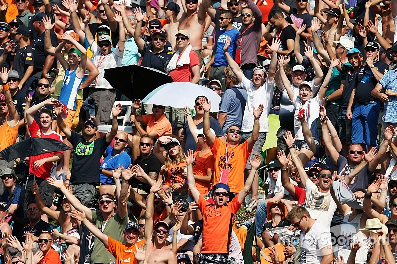 Podium-trio looft Verstappen-fans op Spa-Francorchamps