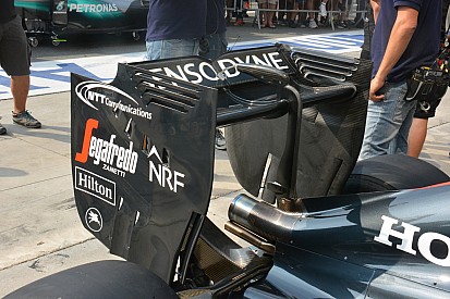 Технічний брифінг: Заднє антикрило McLaren та тести Halo