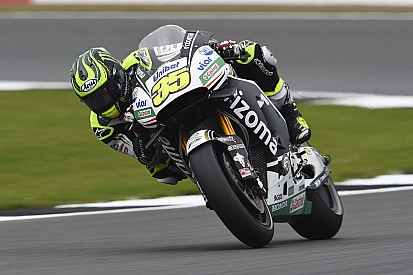 A Crutchlow le sale todo