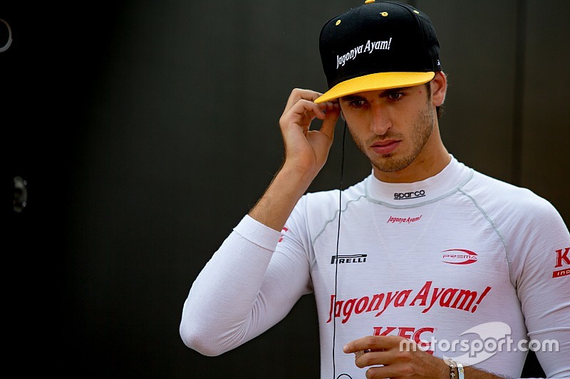 GP2-Titelkandidat Antonio Giovinazzi mit Simulatortest bei Ferrari