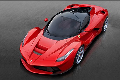 Ferrari veilt 500e LaFerrari voor slachtoffers aardbeving