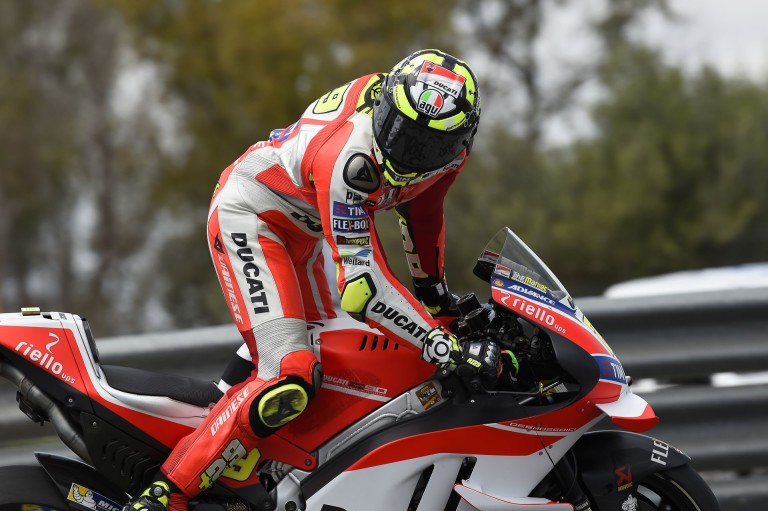 MotoGP: Videón Iannone balesete az időmérő edzés végéről Le Mans-ban!
