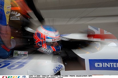 Button élvezte a Forma-1-ben a sikertelen hondás éveit is!