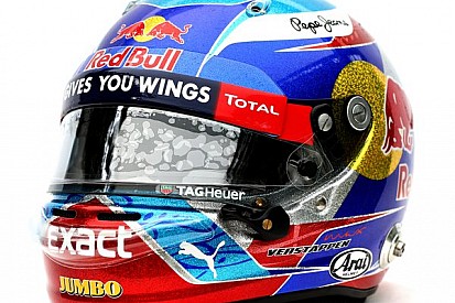 Képeken Max Verstappen új sisakja