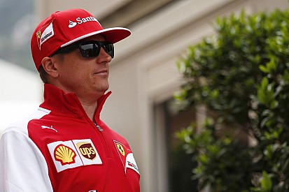 Kimi menyasszonya és Robin: irány Monaco, magángéppel