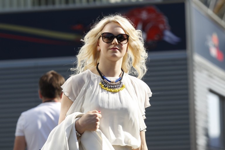 Hűha: Bottas és barátnője a tengerparton! Nagyon dögösen mutatnak fürdőruhában!