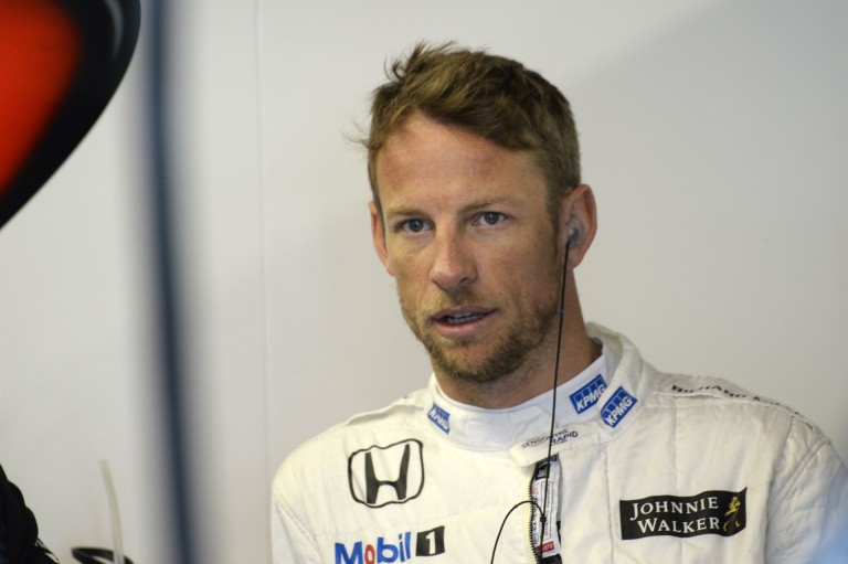 Button csajából csak úgy árad a szexualitás: HOT