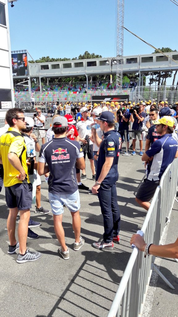 Vasárnap is alig vannak nézők Bakuban az F1-es hétvégén