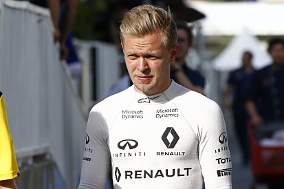 Magnussen és a kis kutyusa - tündériek!