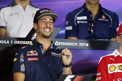 Túl lassú volt este a net Kvyatnál: Ricciardo sejti, mi lehetett az oka!