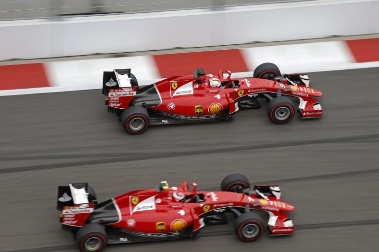 Vettelt Räikkönen bosszantotta fel az FP1-en!